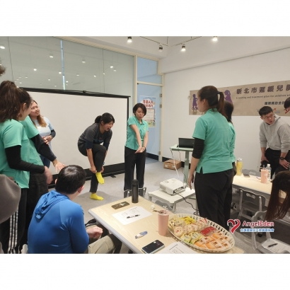 健康成長-骨骼先行：照顧孩子的肌肉骨骼發育與大動作發展.賀葳物理治療師